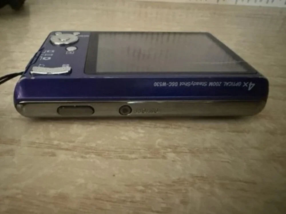 Sony Cyber-shot DSC-W530 14.1MP 4x Zoom Blue Battery Charger 3 SD Cards TESTED